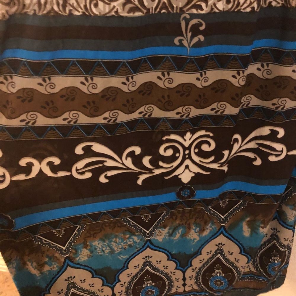 The most amazing maxi dress ๐๐ - Picture 2 of 4